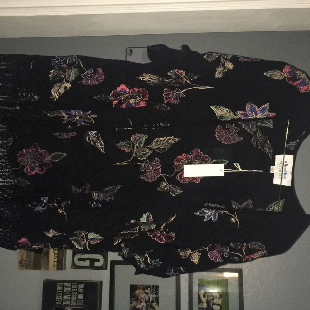 Alice Blue stitch fix black kimono